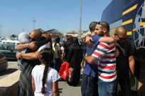 بالصور: عودة حافلة معتمري العشر الأواخر من رمضان إلى مدينة يافا بسلام 